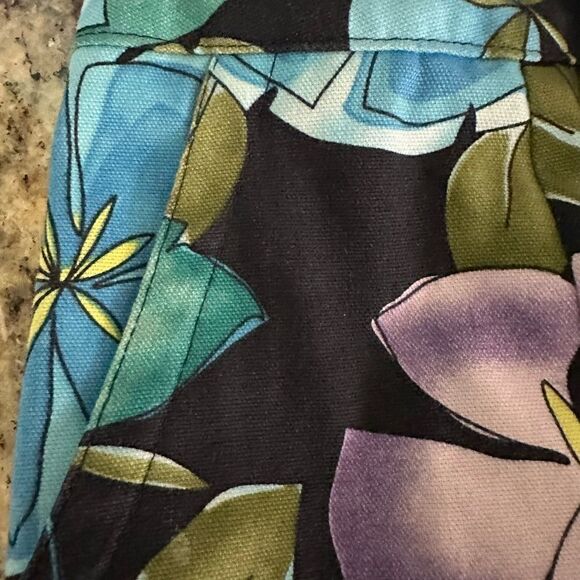 EUC - Talbots Women’s Pencil Skirt Black Blue Floral with Pockets - Size 2 - Picture 5 of 5